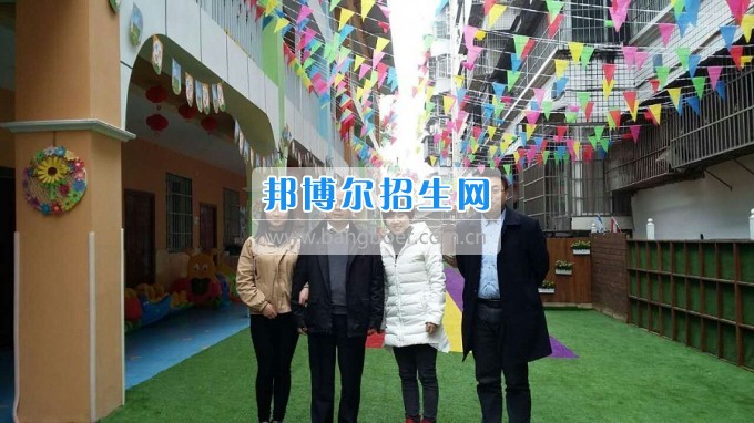 南充師范學(xué)校蔡禮儒校長赴高坪、嘉陵參加實習(xí)就業(yè)基地掛牌并看望實習(xí)生