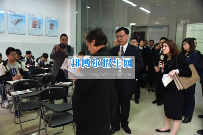 泰國(guó)詩(shī)琳通公主攜高訪(fǎng)團(tuán)蒞臨貴州省機(jī)械工業(yè)學(xué)校參觀訪(fǎng)問(wèn)