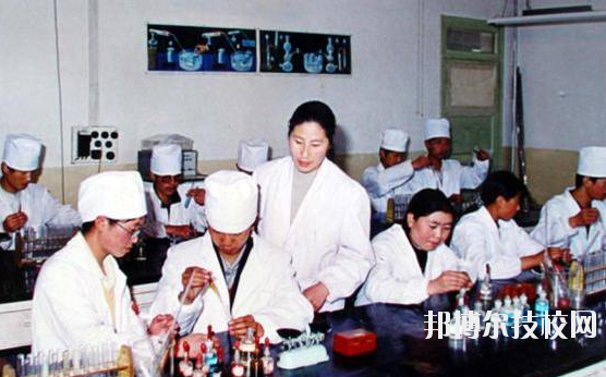甘南州衛(wèi)生學(xué)校2020年學(xué)費(fèi)、收費(fèi)多少