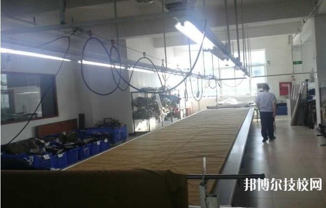 六盤水軍事技能職業(yè)學(xué)校2020年學(xué)費、收費多少