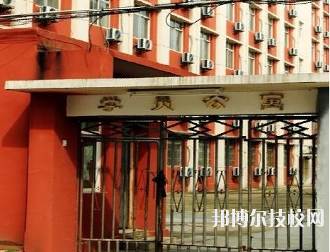 江西贛江技工學(xué)校2020年報名條件、招生要求、招生對象 