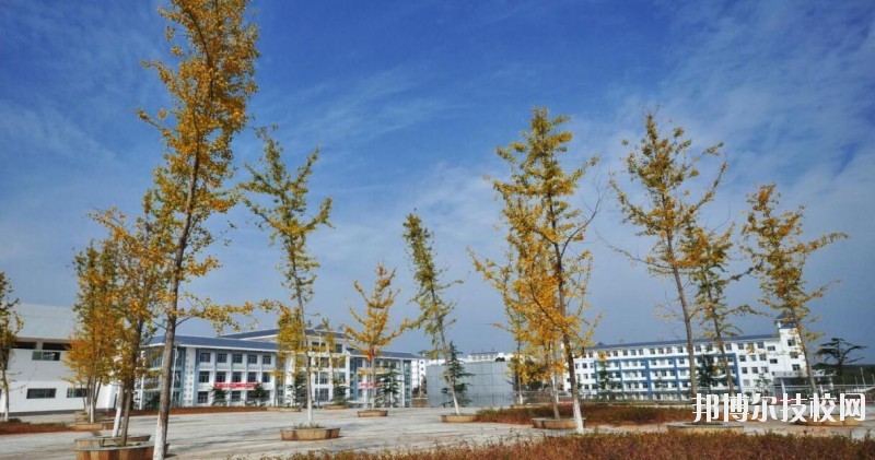 銅仁交通學(xué)校2020年學(xué)費(fèi)、收費(fèi)多少