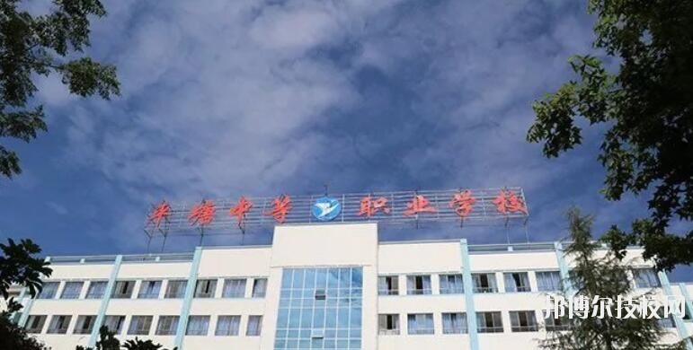 黔東南州國(guó)防科技學(xué)校2020年報(bào)名條件、招生要求、招生對(duì)象