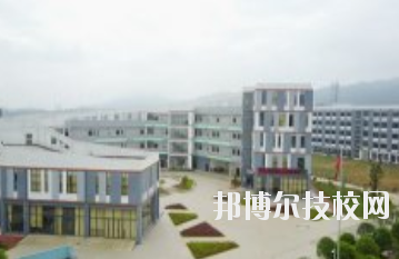 江西輕工業(yè)高級(jí)技工學(xué)校2020年學(xué)費(fèi)、收費(fèi)多少