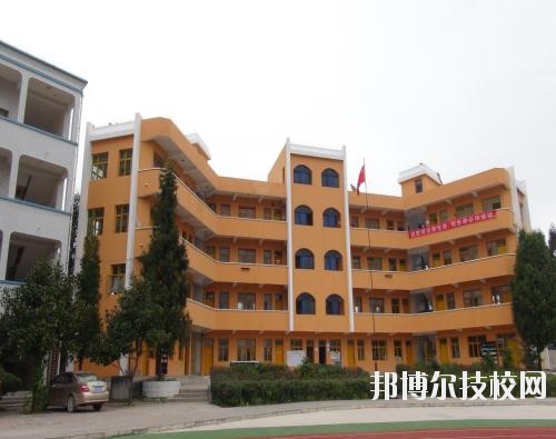 貴定中等職業(yè)技術(shù)學(xué)校2020年報名條件、招生要求、招生對象