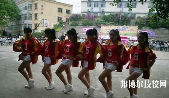 重慶醫(yī)藥科技學(xué)校2020年報(bào)名條件、招生要求、招生對(duì)象