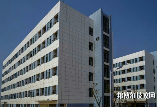 鄱陽衛(wèi)生學(xué)校2020年報(bào)名條件、招生要求、招生對(duì)象 