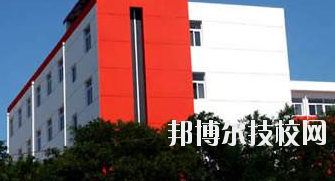 長慶石油學(xué)校2020年報名條件、招生要求、招生對象