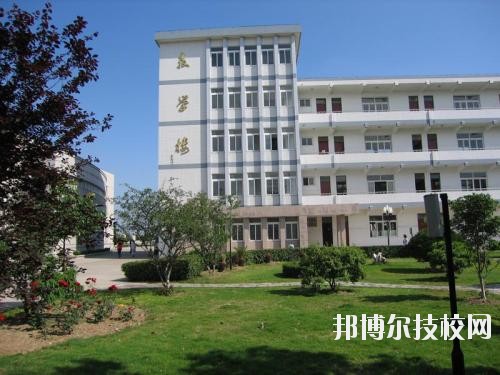 遵義職業(yè)技術(shù)學(xué)校2020年報名條件、招生要求、招生對象