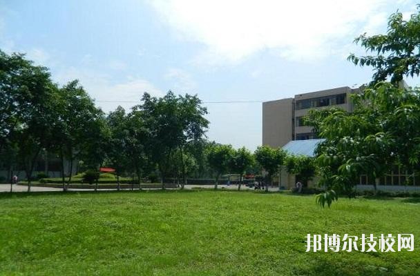 成都廣播電視中等專業(yè)學(xué)校2020年報(bào)名條件、招生要求、招生對象