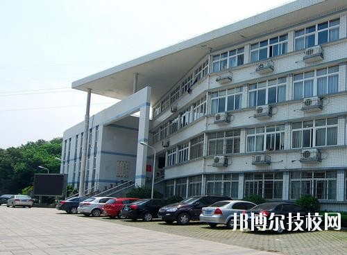 鄞州職業(yè)高級中學2020年報名條件、招生要求、招生對象