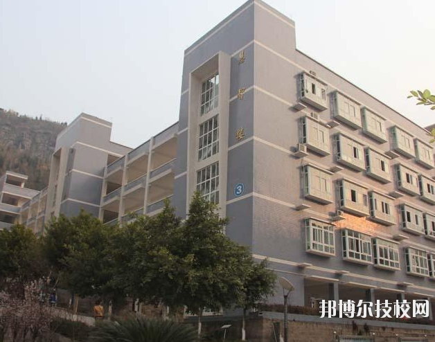 重慶云陽(yáng)職業(yè)教育中心2020年報(bào)名條件、招生要求、招生對(duì)象