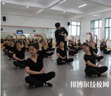 江山職業(yè)教育中心2020年報(bào)名條件、招生要求、招生對象