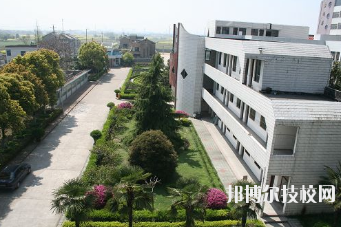 泰州博日電腦技術(shù)學(xué)校2020年報(bào)名條件、招生要求、招生對(duì)象