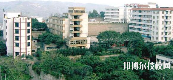 重慶綦江職業(yè)教育中心學(xué)校怎么樣、好不好