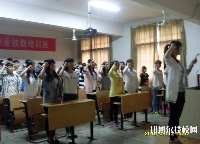 安源區(qū)職業(yè)中等專業(yè)學(xué)校2020年報(bào)名條件、招生要求、招生對(duì)象