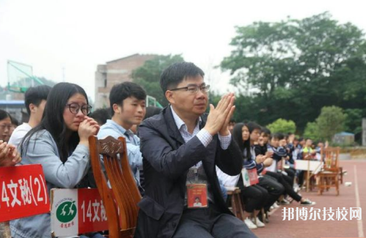 安源區(qū)職業(yè)中等專業(yè)學(xué)校怎么樣、好不好