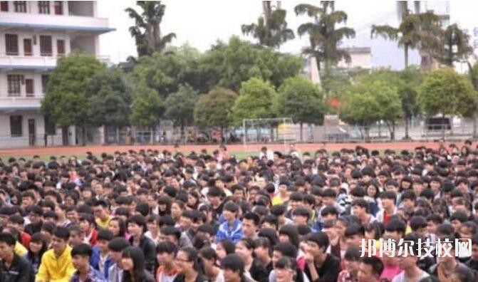 荔波職業(yè)高級中學2020年報名條件、招生要求、招生對象