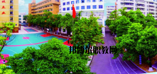 廣西欽州商貿(mào)學(xué)校2020年報名條件、招生要求、招生對象 
