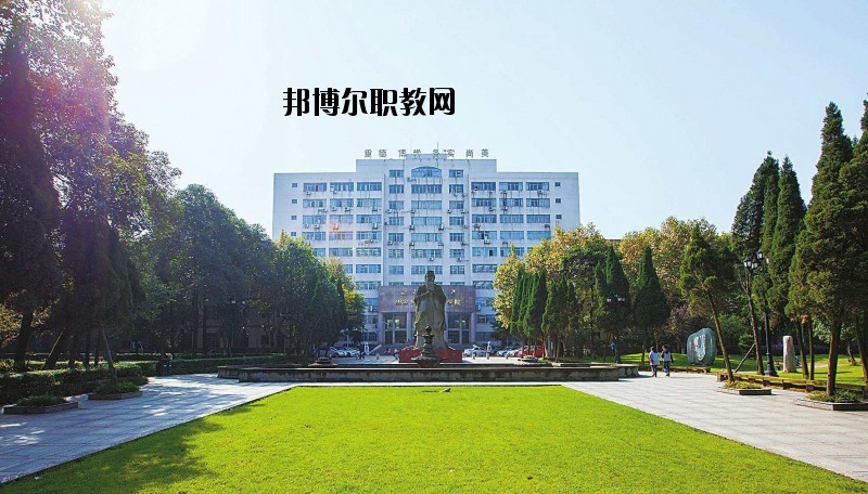 咸寧工業(yè)學(xué)校怎么樣、好不好