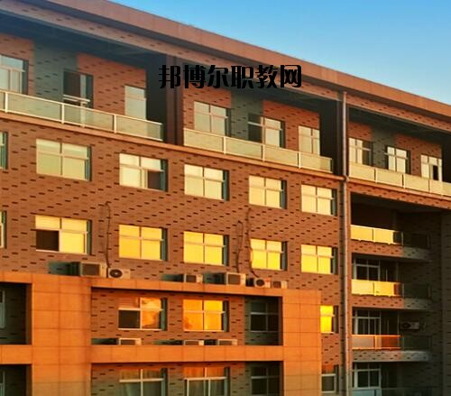 新鄉(xiāng)職業(yè)教育中心2021年報(bào)名條件、招生對(duì)象