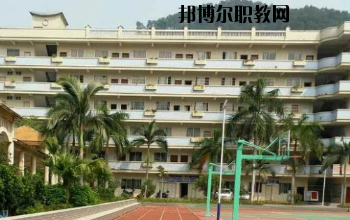 防城港理工職業(yè)學(xué)校2020年報(bào)名條件、招生要求、招生對象