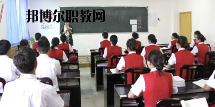 甘肅東方航空高鐵學(xué)校2020年報(bào)名條件、招生要求、招生對(duì)象