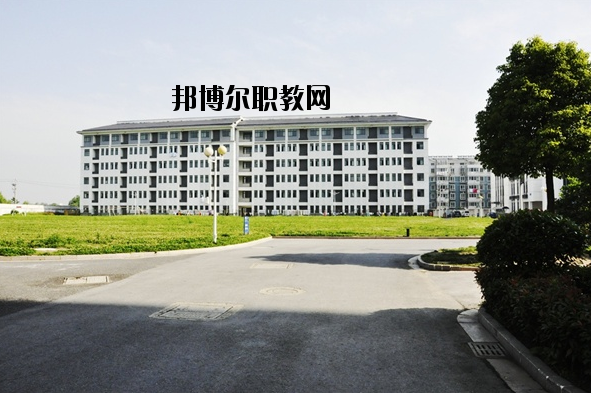 連云港財(cái)經(jīng)學(xué)校怎么樣、好不好
