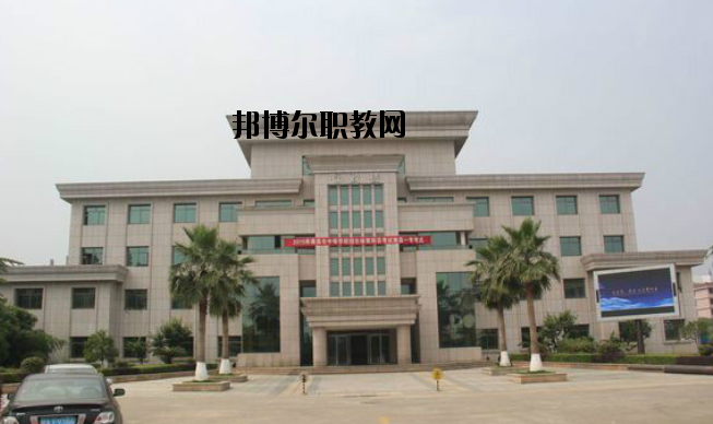 南昌第一中等專業(yè)學(xué)校2020年報名條件、招生要求、招生對象