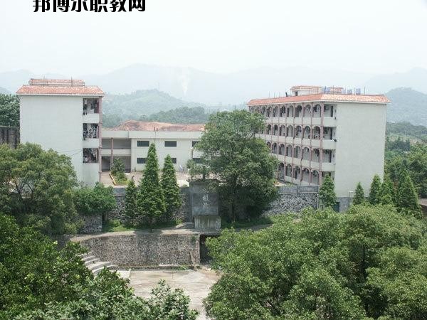 萍鄉(xiāng)電子工業(yè)學(xué)校2020年報名條件、招生要求、招生對象