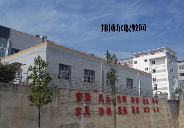 彭山縣職業(yè)高級中學(xué)校2020年報名條件、招生要求、招生對象