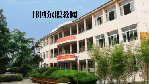 浙江吉利汽車工業(yè)學(xué)校2020年報(bào)名條件、招生要求、招生對象