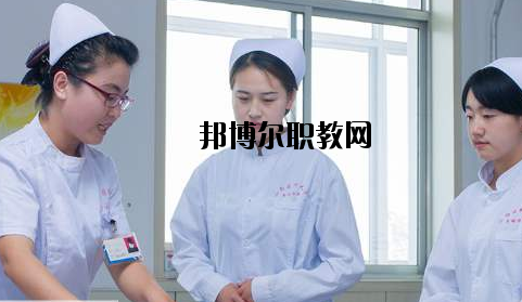 河南濮陽(yáng)衛(wèi)生學(xué)校2021年報(bào)名條件、招生要求、招生對(duì)象