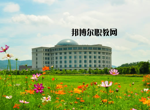 武漢軍需工業(yè)技工學校怎么樣、好不好