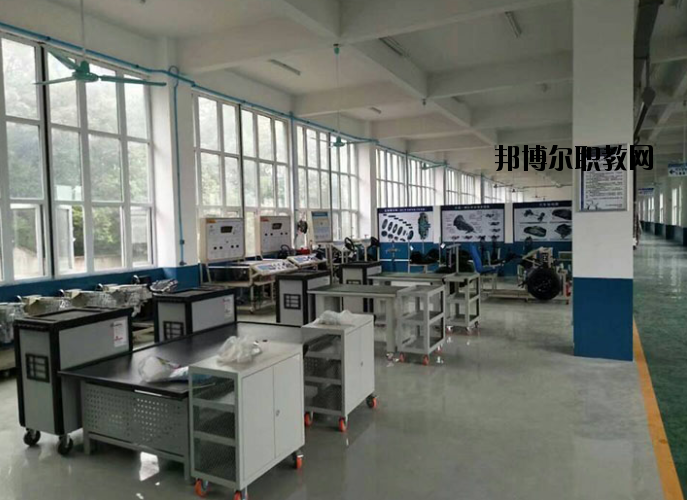 黃石俊賢高級技工學校2020年報名條件、招生要求、招生對象