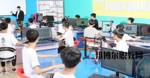 甘肅秦隴技工學校2020年報名條件、招生要求、招生對象