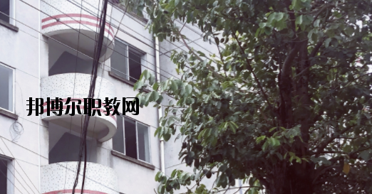 廣西工貿(mào)職業(yè)技術學校2020年報名條件、招生要求、招生對象 