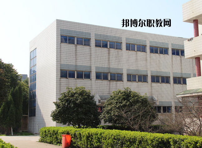 蘇州衛(wèi)生職業(yè)學(xué)校2020年報名條件、招生要求、招生對象
