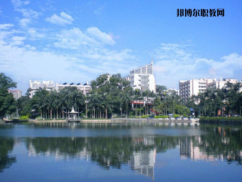 麻城宋埠職業(yè)高級中學(xué)2020年報名條件、招生要求、招生對象