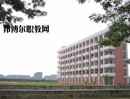 揭陽(yáng)技工學(xué)校2020年報(bào)名條件、招生要求、招生對(duì)象