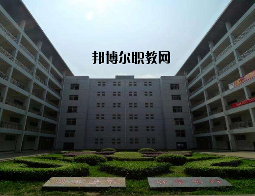 江西南昌城市建設(shè)學(xué)院2020年報(bào)名條件、招生要求、招生對(duì)象