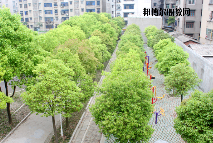 湖北潛江衛(wèi)生學校怎么樣、好不好