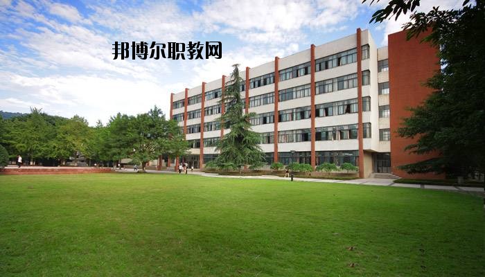 黃岡電子信息學(xué)校2020年報名條件、招生要求、招生對象