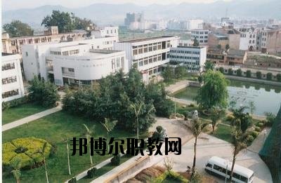 文山三鑫中等職業(yè)技術(shù)學(xué)校2020年報名條件、招生要求、招生對象