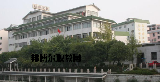 桂林衛(wèi)生學(xué)校2020年報(bào)名條件、招生要求、招生對象