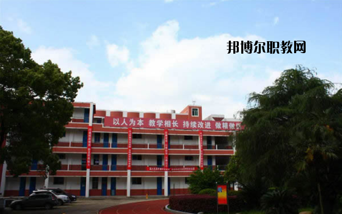 江西建筑工業(yè)學校2020年報名條件、招生要求、招生對象