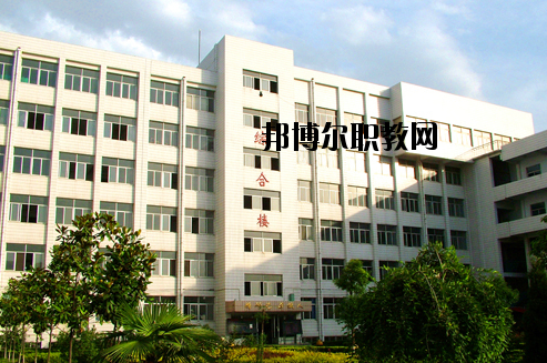 南陽(yáng)文化藝術(shù)學(xué)校2021年報(bào)名條件、招生要求、招生對(duì)象