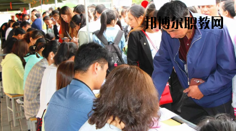 武威涼州區(qū)職業(yè)中等專業(yè)學(xué)校2020年學(xué)費、收費多少