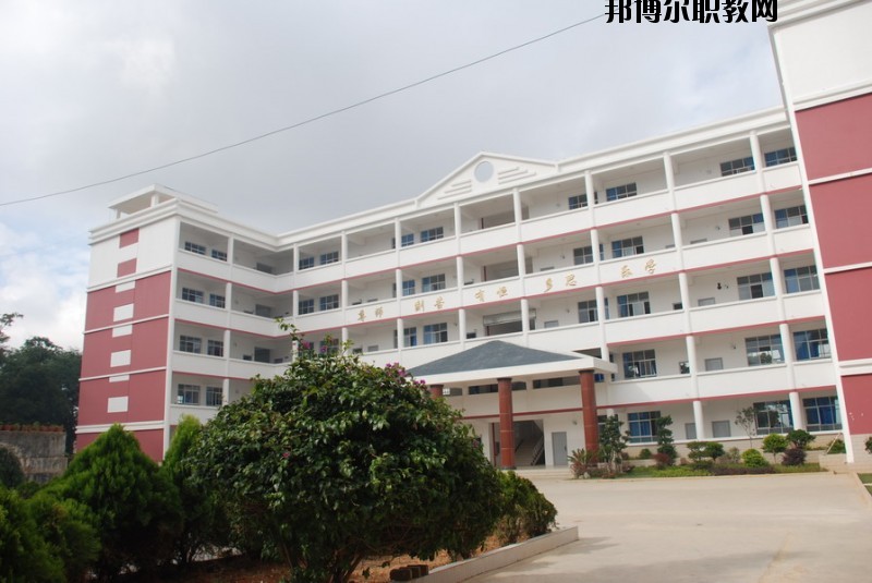 祥云縣職業(yè)高級(jí)中學(xué)2020年報(bào)名條件、招生要求、招生對(duì)象