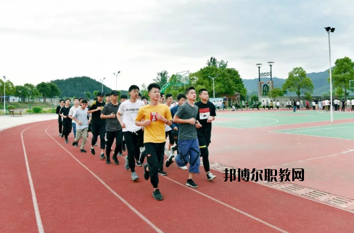 九江廬山西海藝術(shù)學(xué)校2020年報(bào)名條件、招生要求、招生對象